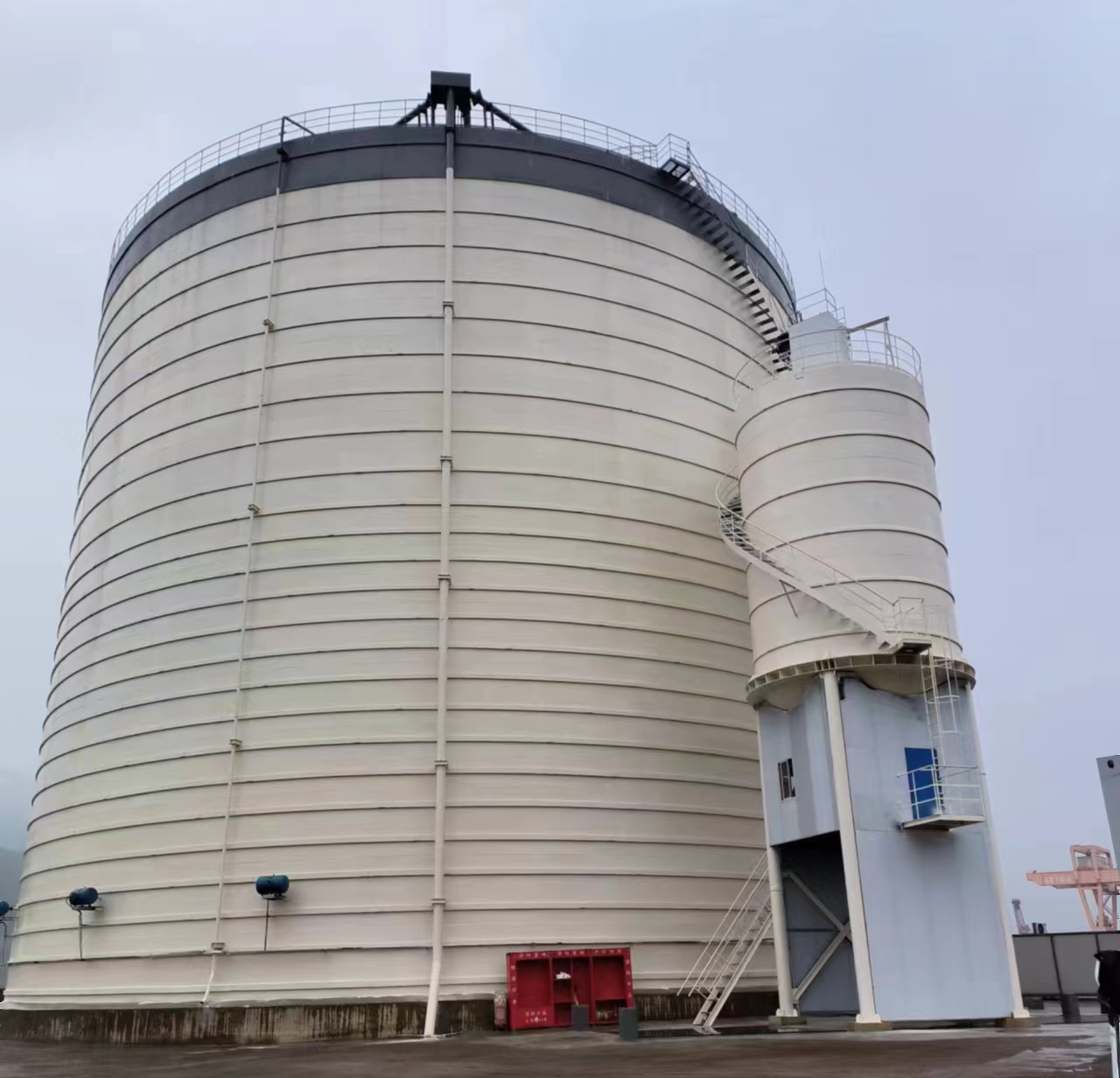 龙湖镇10万吨水泥钢板库